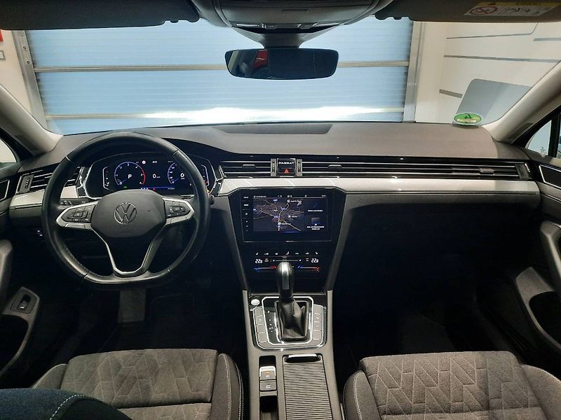 Volkswagen Passat Variant (2023) Business 2.0 TDI (110kW/150k) - fotka 5 z 30