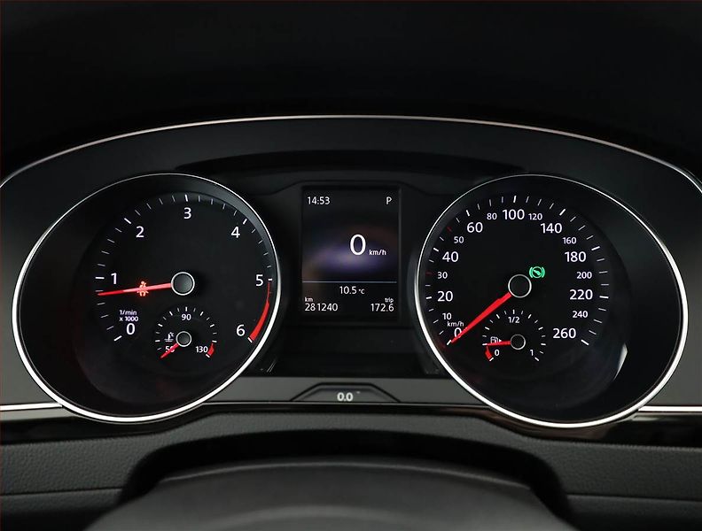 Volkswagen Passat (2018) R-Line 2.0 TDI, Automat, Kůže - fotka 9 z 21