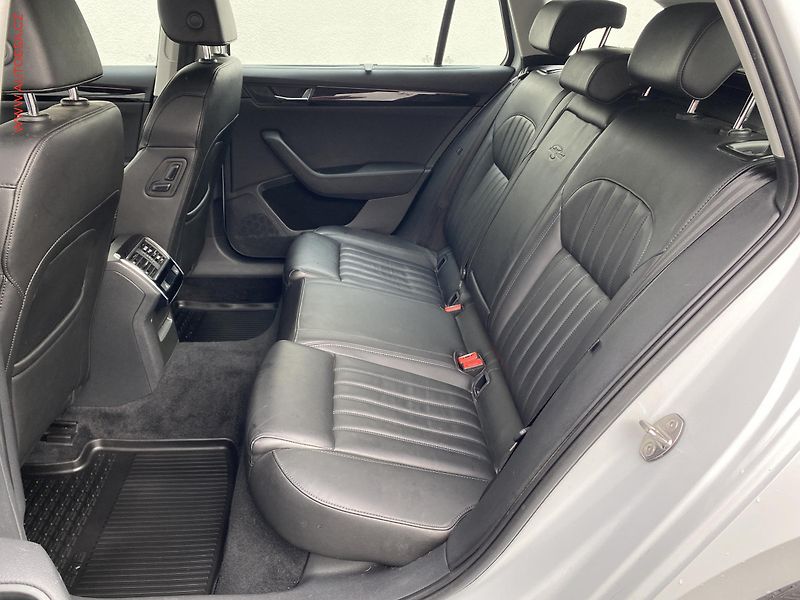 Škoda Superb (2016) 2.0 TDi 4x4, ČR, Style, DSG - fotka 10 z 21