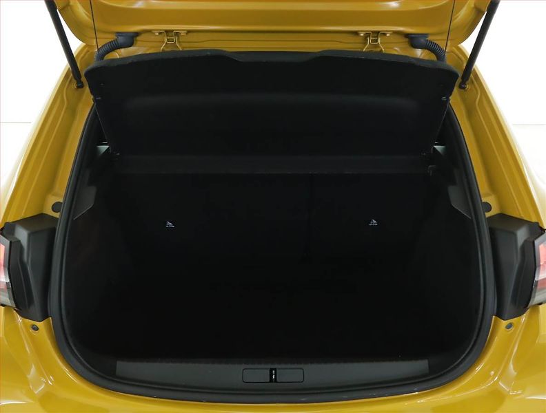 Peugeot 208 (2021) 50 kWh, SoH 90%, Automat - fotka 13 z 18