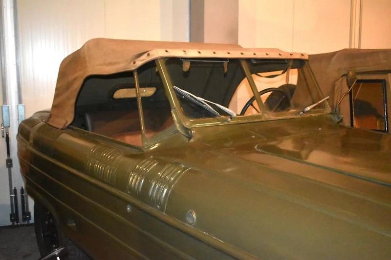 Obojživelný vůz vyvinutý československou automobilkou. 