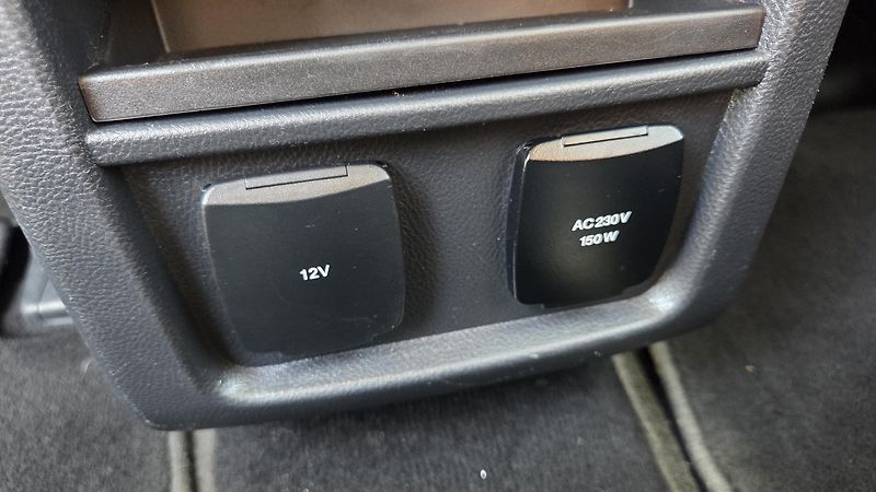 Ford Galaxy (2023) 2.0 EcoBl 110kW AT TITAN DPH - fotka 32 z 36
