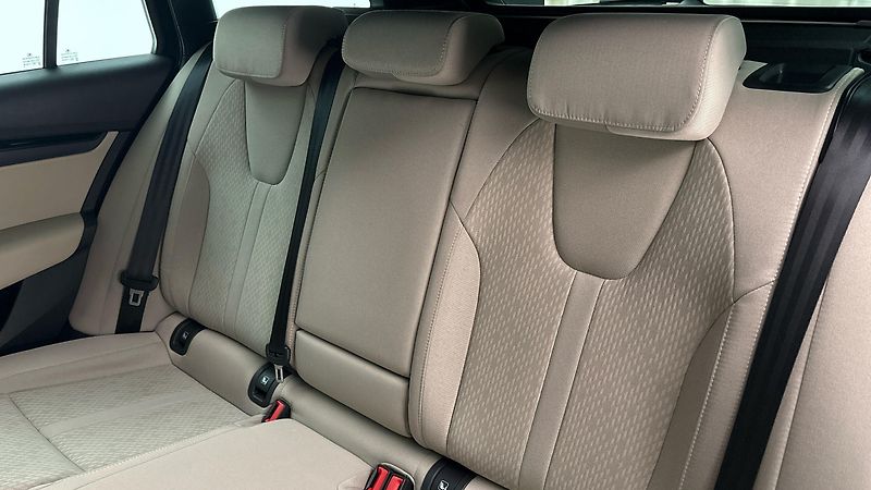 Škoda Octavia 2.0 TDI DSG 4x4 Style Combi - fotka 16 z 33