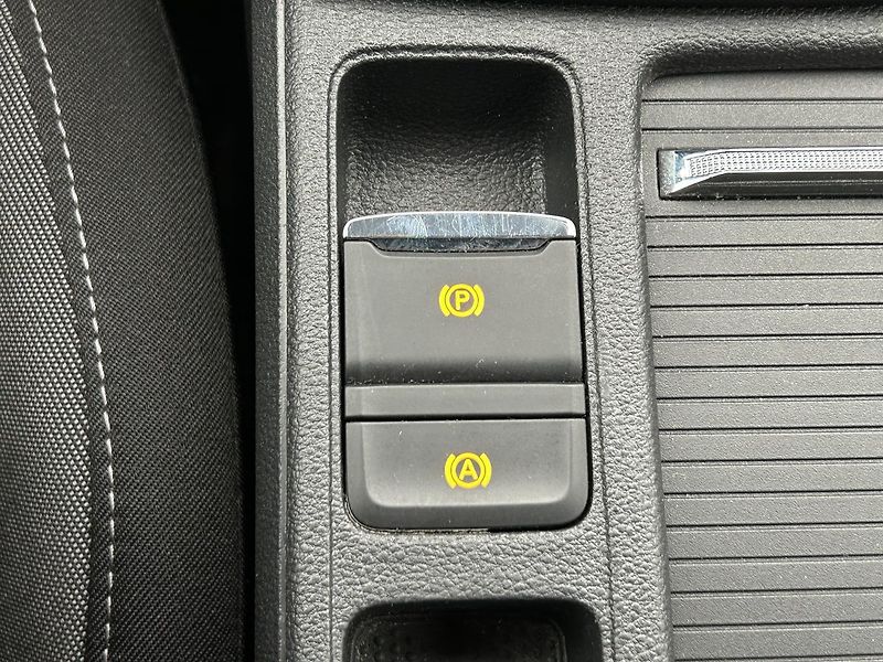 Škoda Octavia 2.0 TDI Ambition Plus - fotka 18 z 28