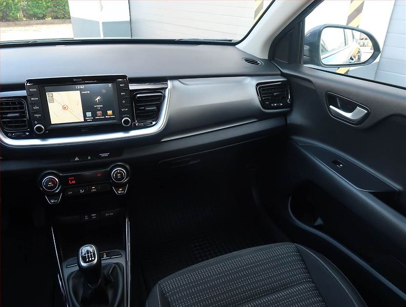 Kia Stonic (2020) 1.0 T-GDI, ČR,1.maj - fotka 8 z 23