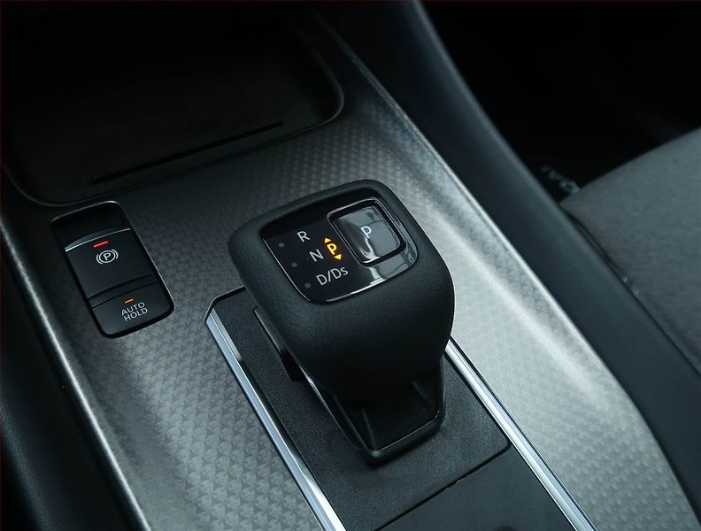 Nissan Qashqai (2025) N-Connecta 1.3 DIG-T MHEV - fotka 13 z 22