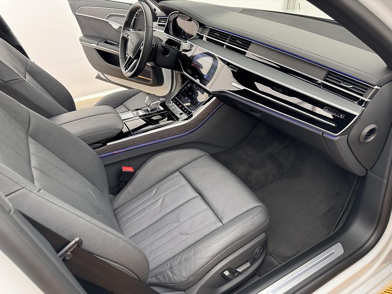 Audi A8 55Tfsi*250kw*4x4*S-Line*DPH* - fotka 18 z 45