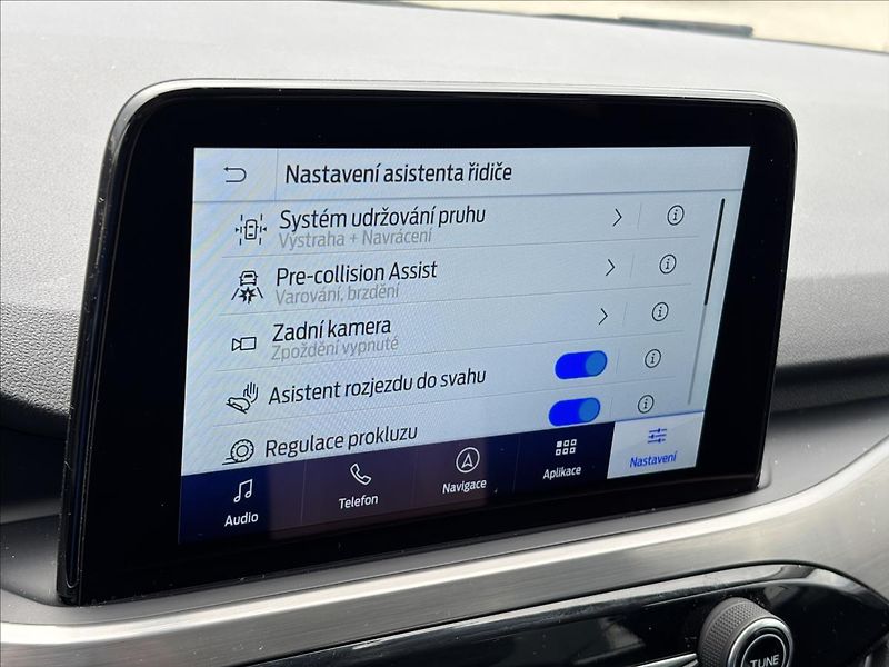 Ford Kuga 1,5 EcoBoost 110kW Titanium - fotka 37 z 39