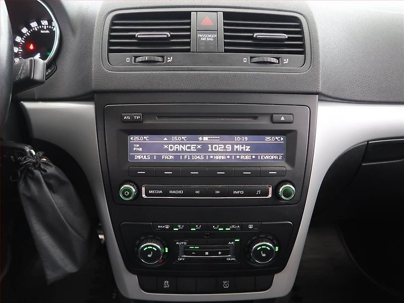 Škoda Yeti (2013) 1.4 TSI, Automat, Tempomat - fotka 12 z 16