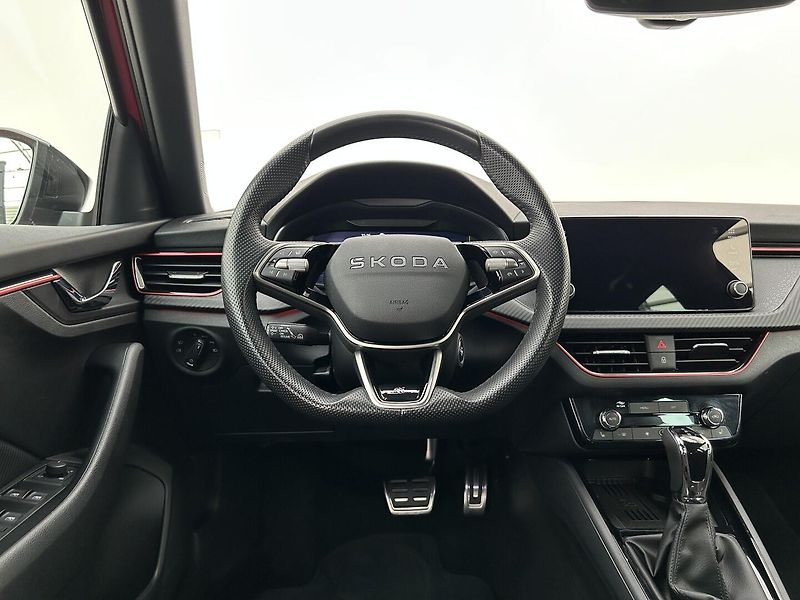 Škoda Scala 1.5 TSI Monte Carlo - fotka 24 z 26