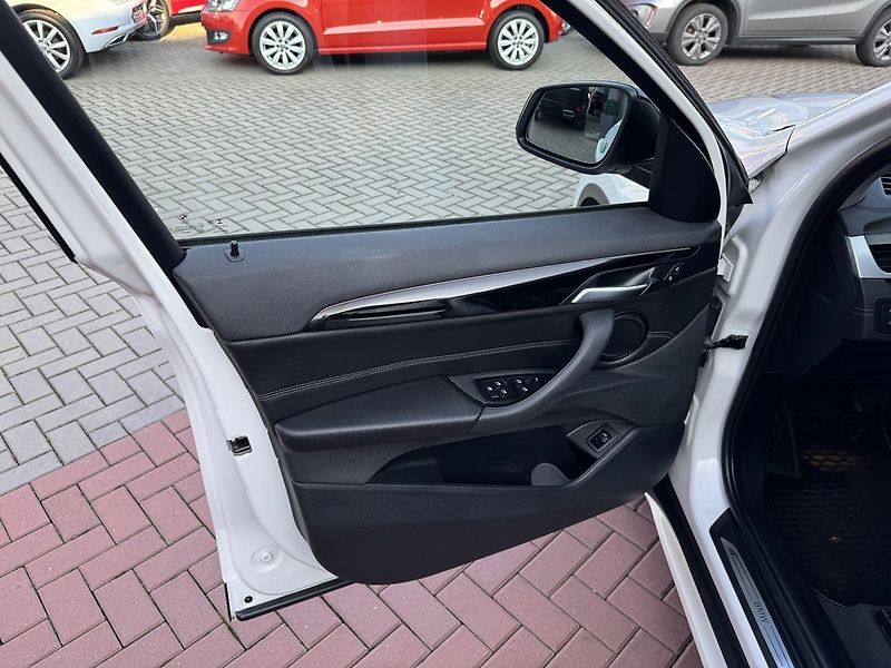 BMW X1 (2020) 2.0d Xdrive Navi 4x4 LED - fotka 36 z 50