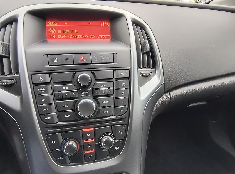Opel Astra (2016) 1.6 88KW/AC/PDC/TEMPOMAT/DO/PC - fotka 35 z 51