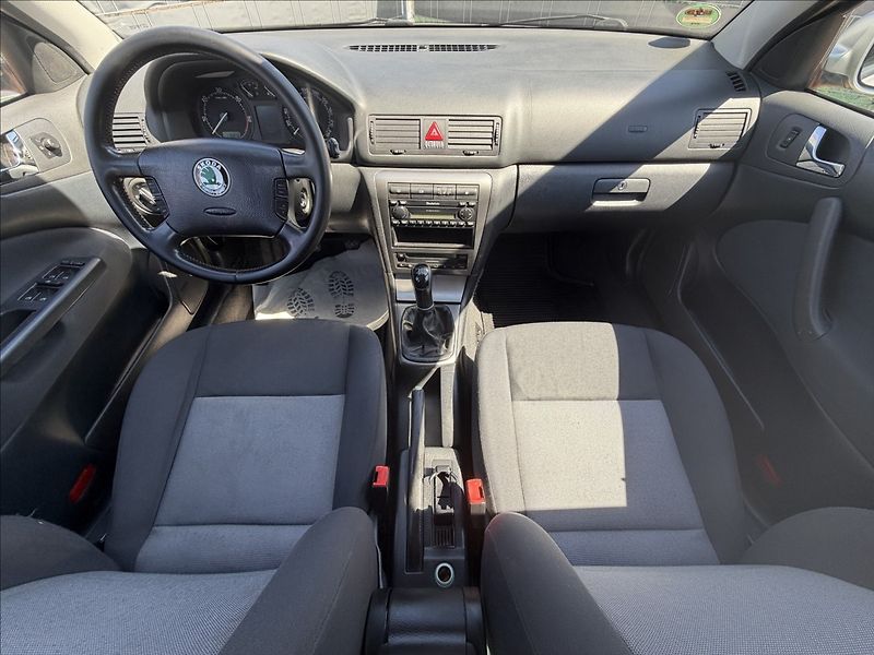 Škoda Octavia I 1.9 TDI Style 96kW - fotka 7 z 16