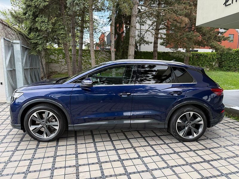 Audi Q4 e-tron 40 e-tron  REZERVACE - fotka 3 z 36