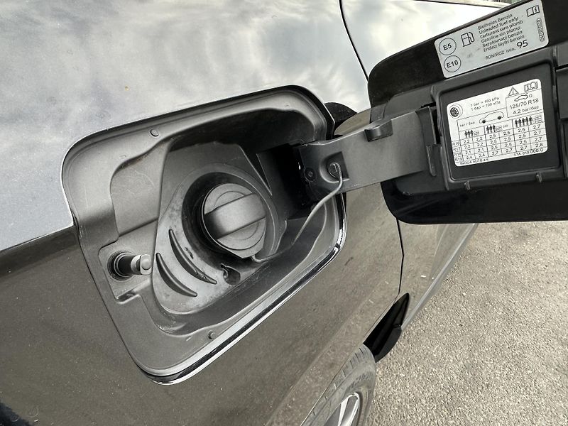 Škoda Karoq (2018) 1.0TSI/85kW * 1.Maj.  - fotka 24 z 28