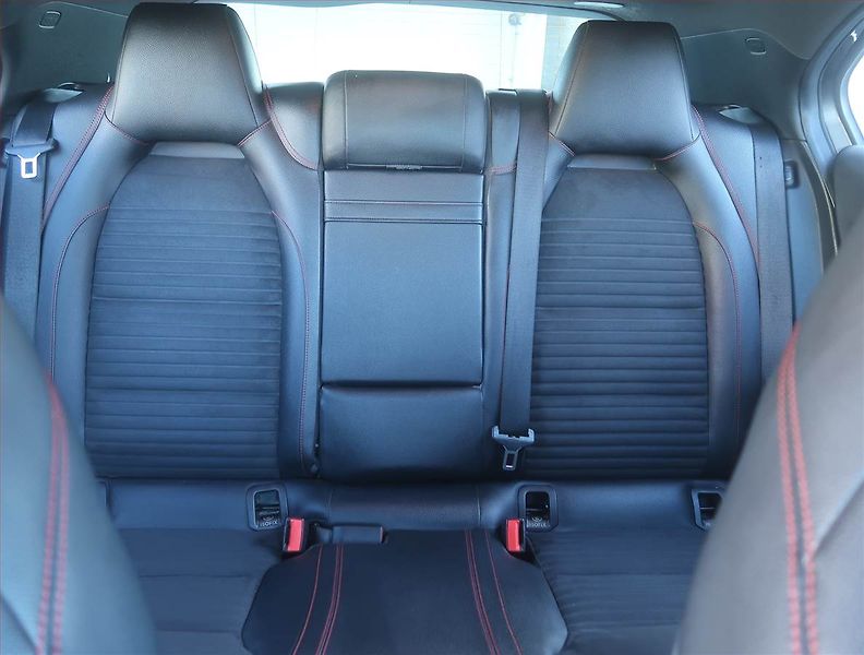 Mercedes-Benz Třídy A (2014) A 250 4MATIC, 4X4, Automat - fotka 10 z 16