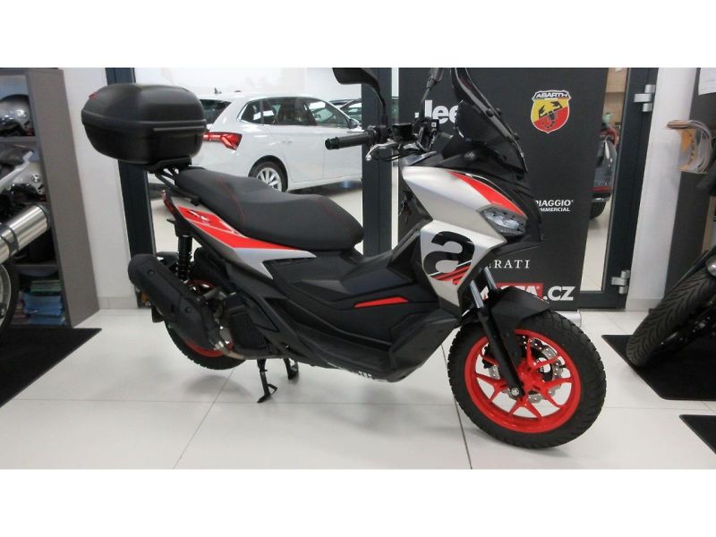 Aprilia (2026) SR GT 125 SPORT e5+ - fotka 2 z 12