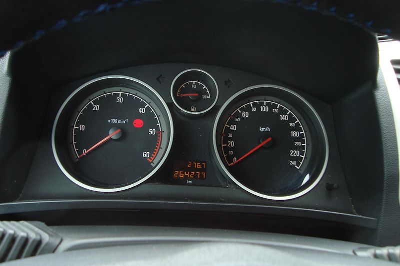 Opel Zafira (2008) 1.9 CDTi,7-M,2.Maj.S.Kn.STK 28 - fotka 48 z 50