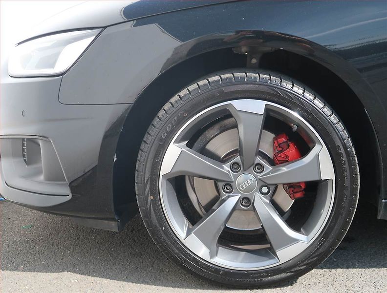 Audi A4 (2019) 30 TDI, Automat, Navi - fotka 15 z 27