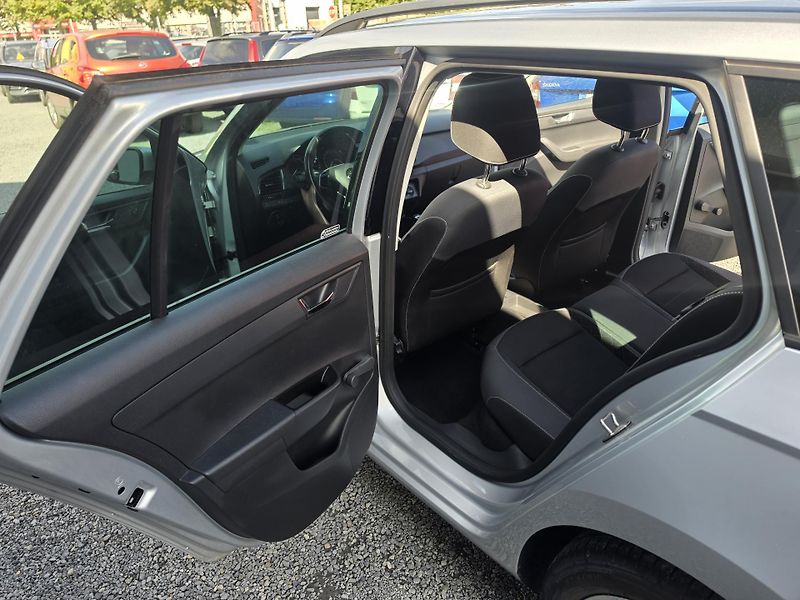 Škoda Fabia 1.0 TSI 46tkm - fotka 6 z 18