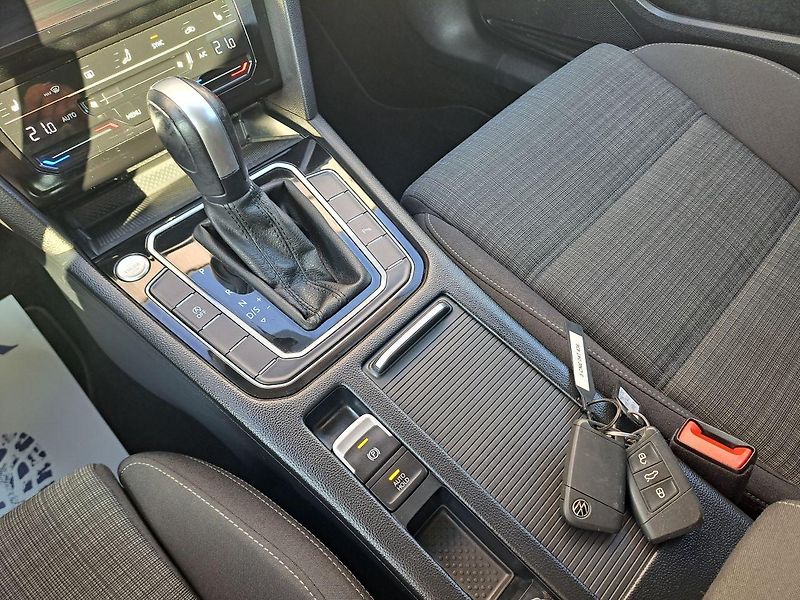 Volkswagen Passat (2022) 1.5 TSI DSG, ZÁRUKA - fotka 25 z 35
