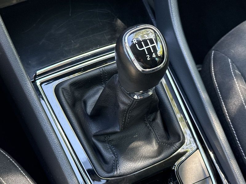 Škoda Karoq (2020) 1.6 TDI Ambition - fotka 16 z 29