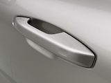 Volvo V60 T6 AWD PLUG-IN DARK REZERVACE - náhled 33