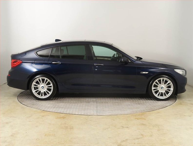 BMW Řada 5 (2012) 530d xDrive GT, 4X4, Automat - fotka 6 z 34