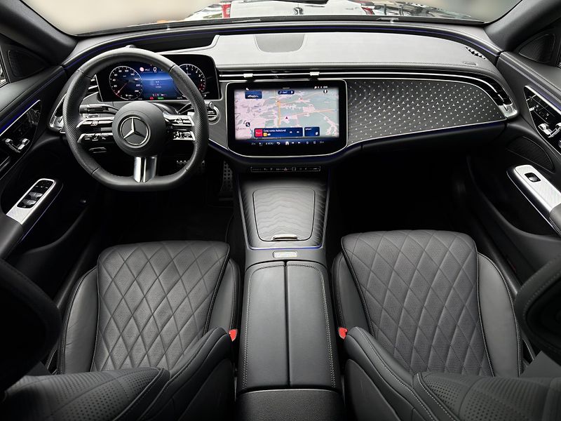 Mercedes-Benz Třídy E E 300 de 4M AMG - fotka 12 z 28