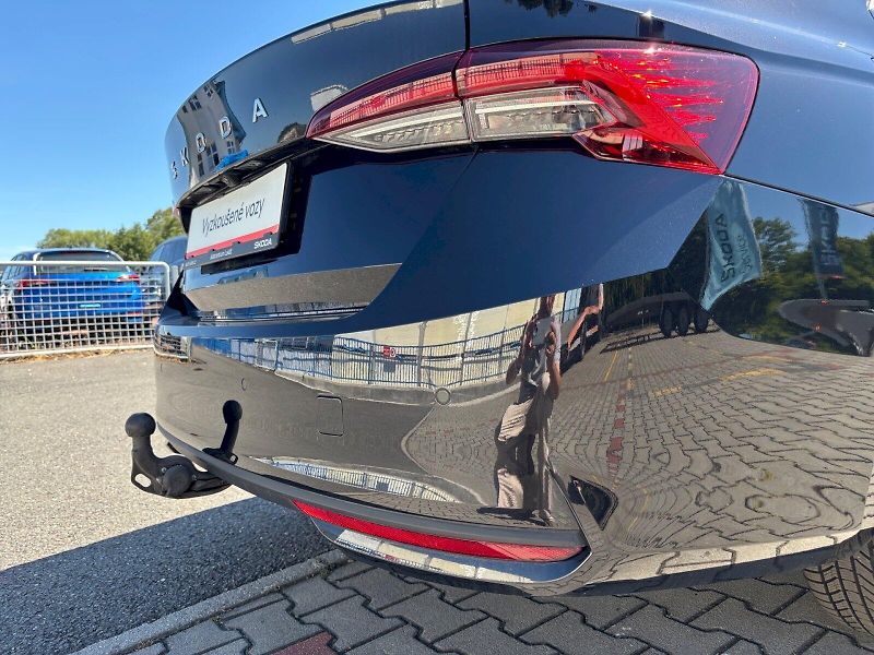 Škoda Octavia (2024) Top Selection 1.5 TSI DSG M-HE - fotka 27 z 34