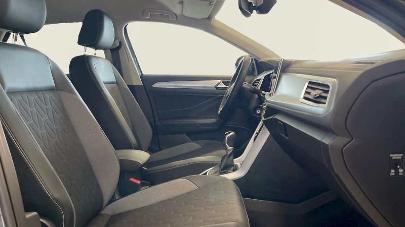 Volkswagen T-Roc (2025) Life GOAL 1.0 TSI 85kW - fotka 10 z 32