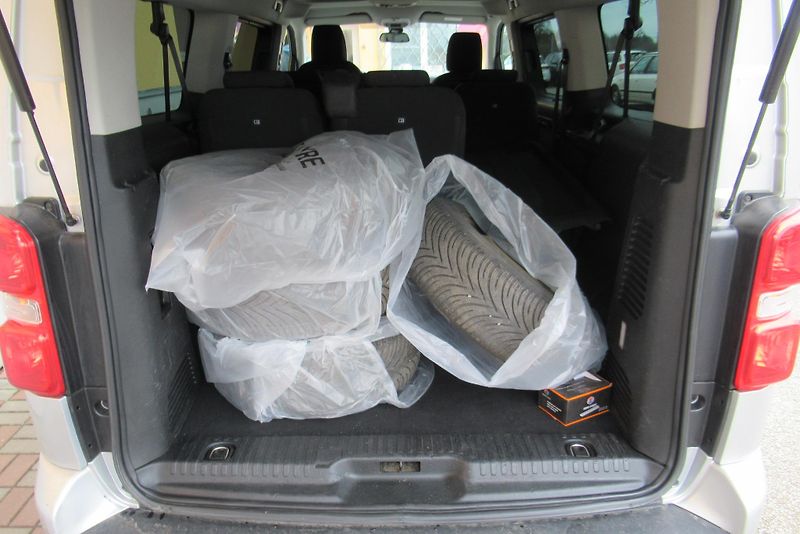 Citroën Jumpy SpaceTourer 8MÍST 1.MAJITEL - fotka 30 z 35
