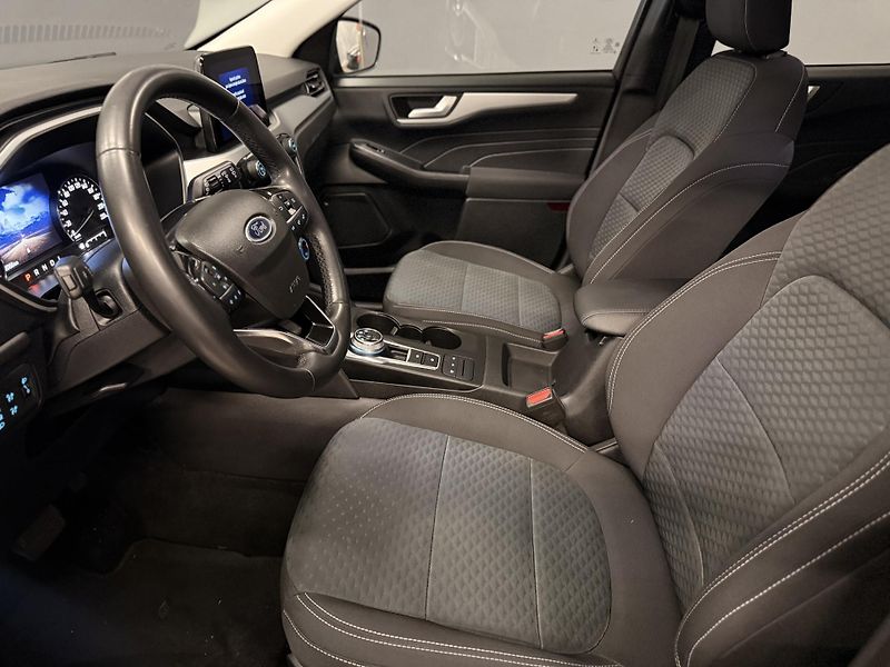 Ford Kuga (2022) 2.5 plev ,REZERVOVÁNO - fotka 24 z 47
