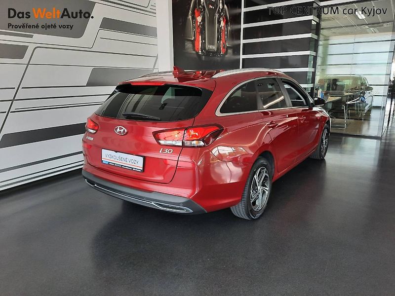 Hyundai i30 (2023) WG 1.5 T-GDI (117kW/159k) - fotka 2 z 20