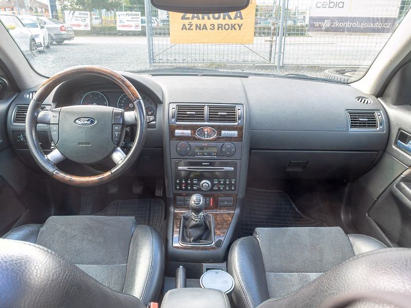 Ford Mondeo (2005) 2.2D 114KW – TITANIUM PLUS - fotka 12 z 47