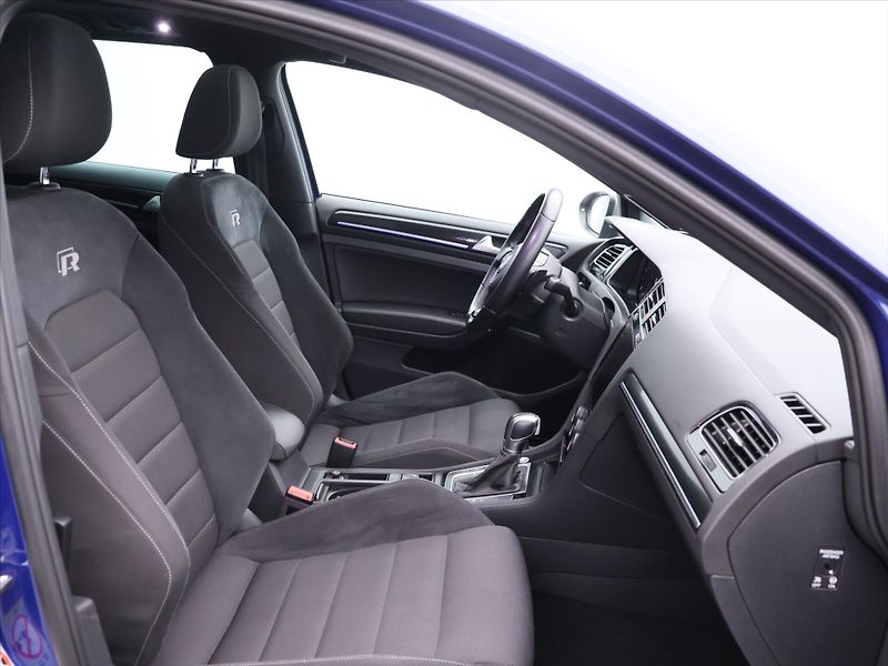 Volkswagen Golf R 2,0 TSI 228kW 4M DSG Virtual - fotka 14 z 40