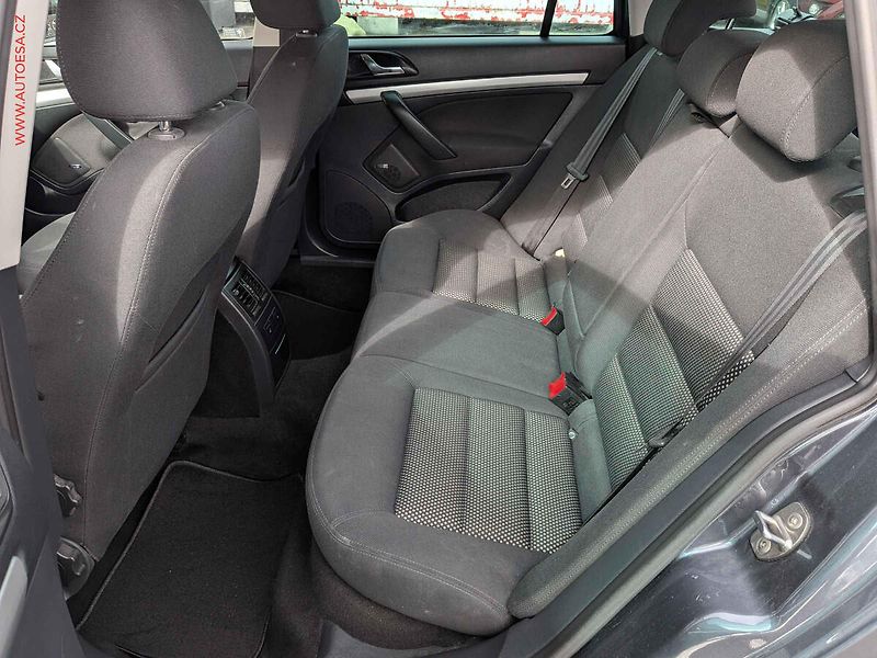 Škoda Octavia (2012) 2.0TDi 4x4, Scout, xenon - fotka 10 z 15