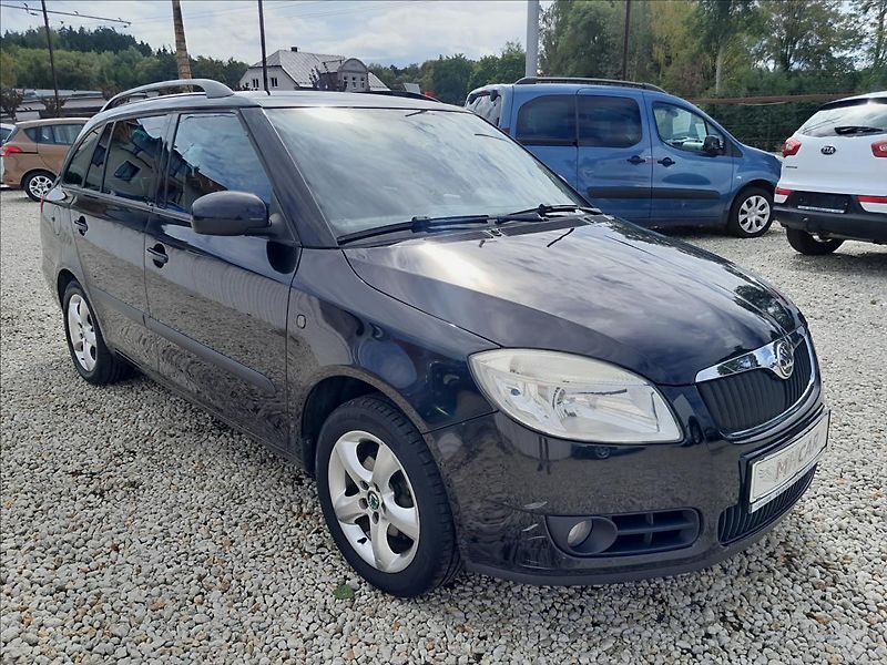 Škoda Fabia II 1.2 i 51kW KOMBI - fotka 9 z 53