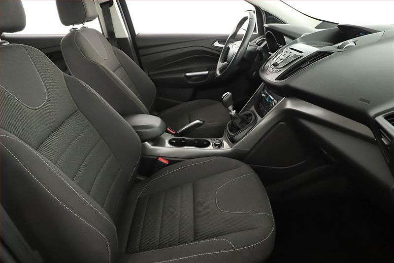 Ford Kuga (2014) Titanium 2.0 TDCi, 4X4, ČR - fotka 7 z 14