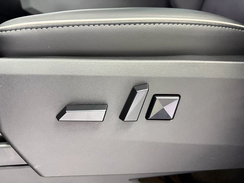 Tesla Ostatní AWD 438 KW FOUNDATION SERIES, - fotka 29 z 31