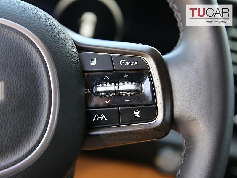 Kia Carnival (2022) 2.2 Diesel Automat 6+3 místa - fotka 16 z 30