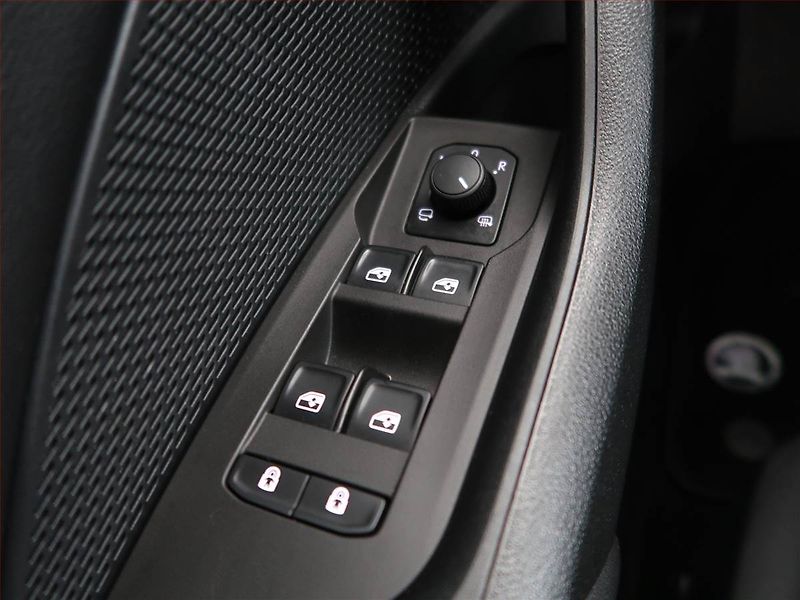 Škoda Octavia (2022) Style 1.0 TSI, Serv.kniha - fotka 14 z 16