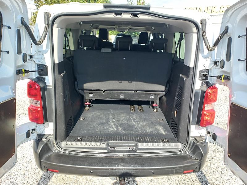 Toyota ProAce (2023) 2.0D-4D 106kW L2 9-míst ČR DPH - fotka 11 z 19