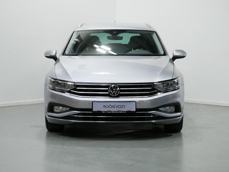 Volkswagen Passat - fotka 4 z 25