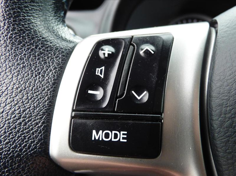 Toyota Yaris 1,5 Hybrid, Digi Klima, servis - fotka 22 z 60
