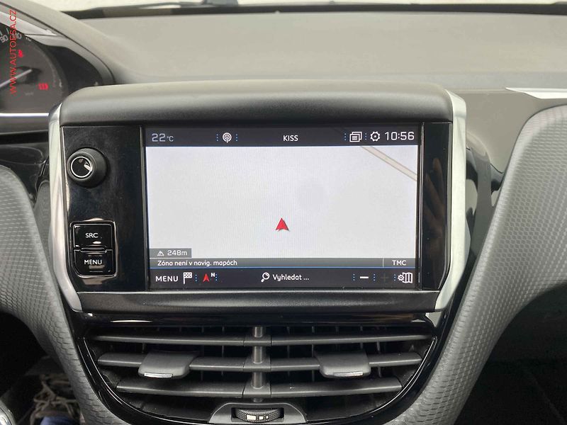 Peugeot 2008 (2018) 1.2 PT, Allure, navi, park - fotka 16 z 17