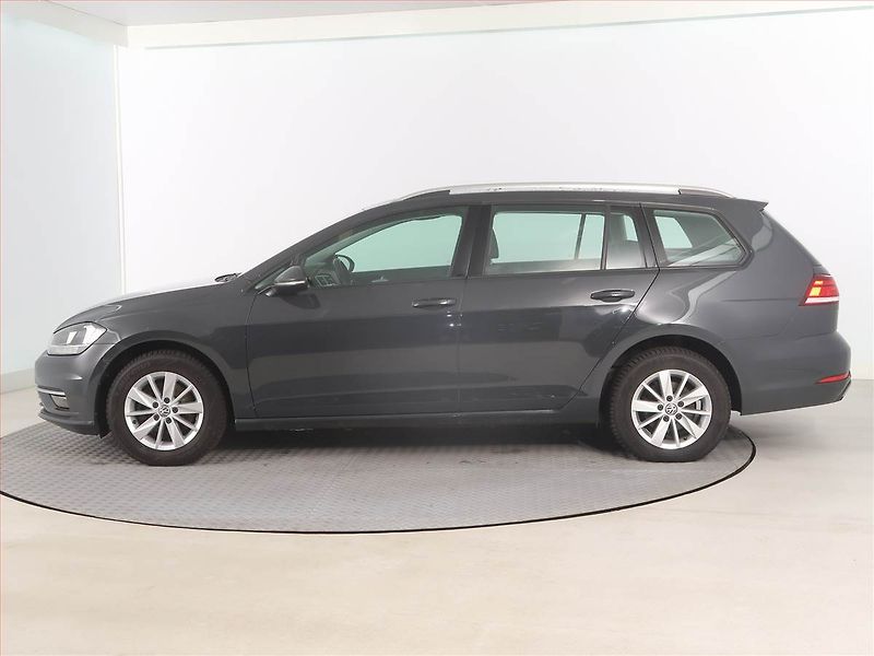 Volkswagen Golf (2018) 1.6 TDI, Serv.kniha, Tempomat - fotka 3 z 16