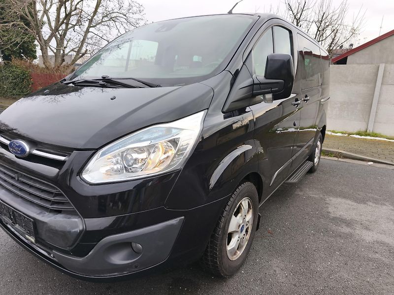 Ford Tourneo Custom (2016) 2:2TDCI-116KW-9 MÍST - fotka 9 z 28