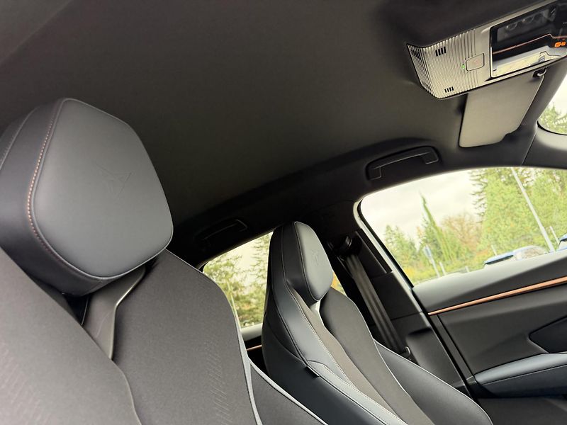 Cupra Terramar (2026) 2.0TSI 150kW 4WD R20 ZÁRUKA 5! - fotka 35 z 44