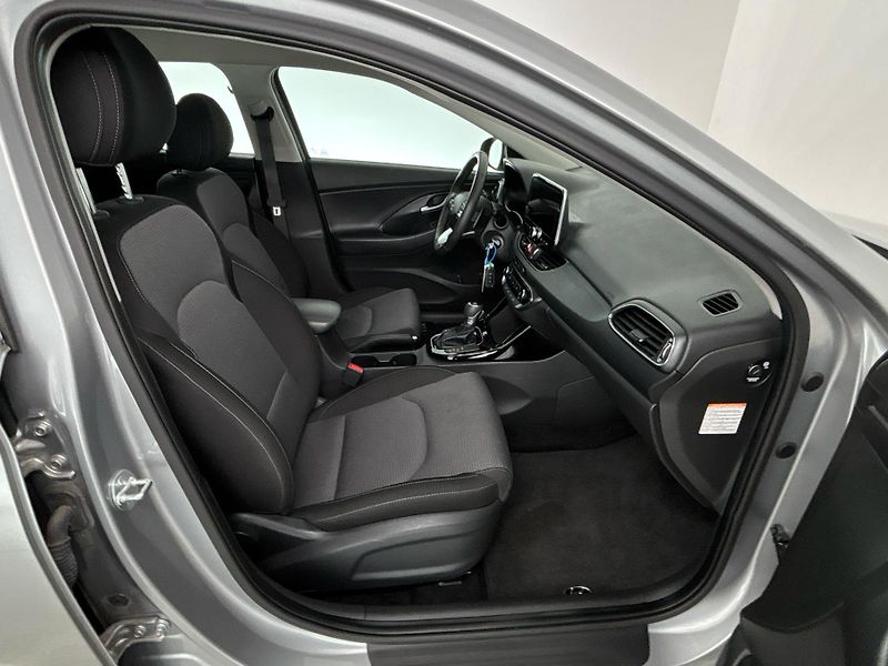 Hyundai i30 Smart DCT - fotka 9 z 30